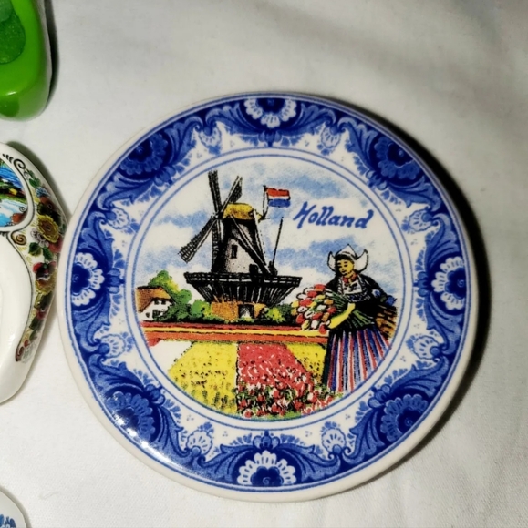 : * Lot of 5 new holland Netherlands refrigerator Magnets clogs & plates - Picture 3 of 5